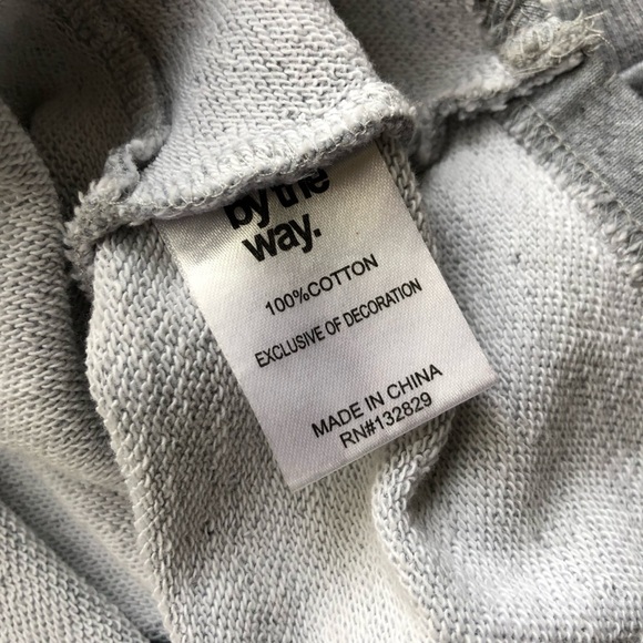 Revolve by the way. Hannah Twist Front Short Sleeve Top Heather Grey Medium Cute - Picture 9 of 11